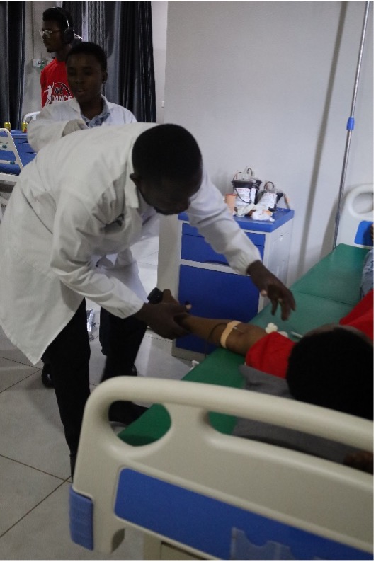 Young Volunteers Support Banhart Specialist Hospital Blood Bank